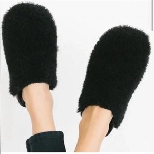 Jenni Kayne Black Shearling Moc Clogs Size 39